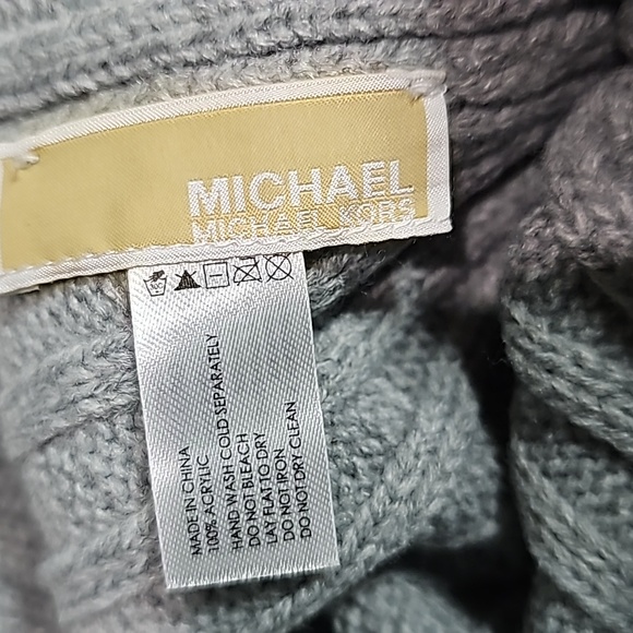 Michael Kors Cable Knit Pom Beanie Hat - Picture 4 of 8